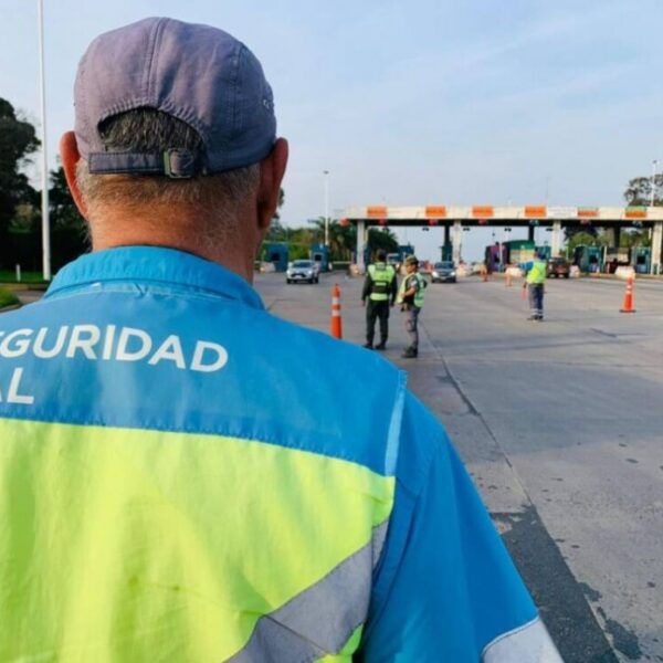 Multas más caras: cruzar en rojo o circular sin VTV puede costar hasta $1.606.000