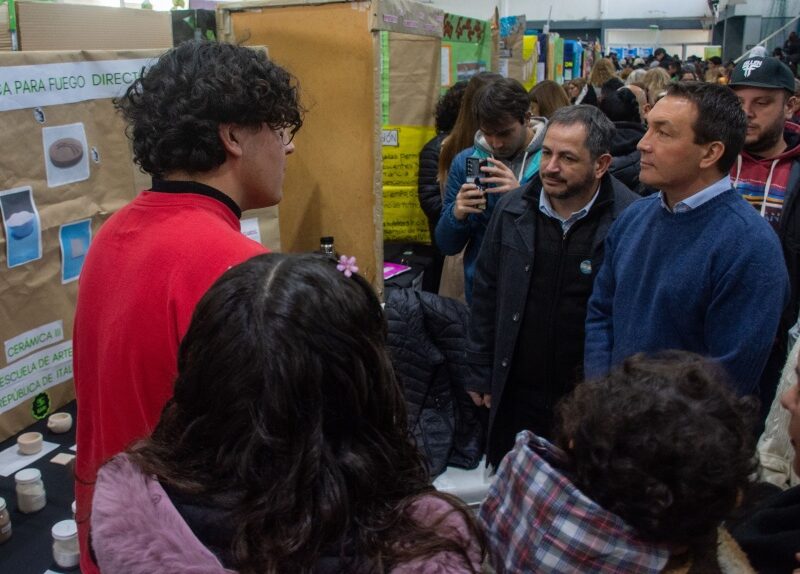 Proyectos estratégicos en la feria distrital de Educación, Ciencias y Tecnología de Florencio Varela