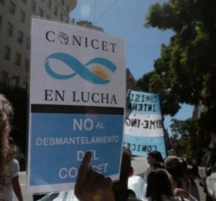 Con paro y vigilia, se reactiva la protesta en el CONICET