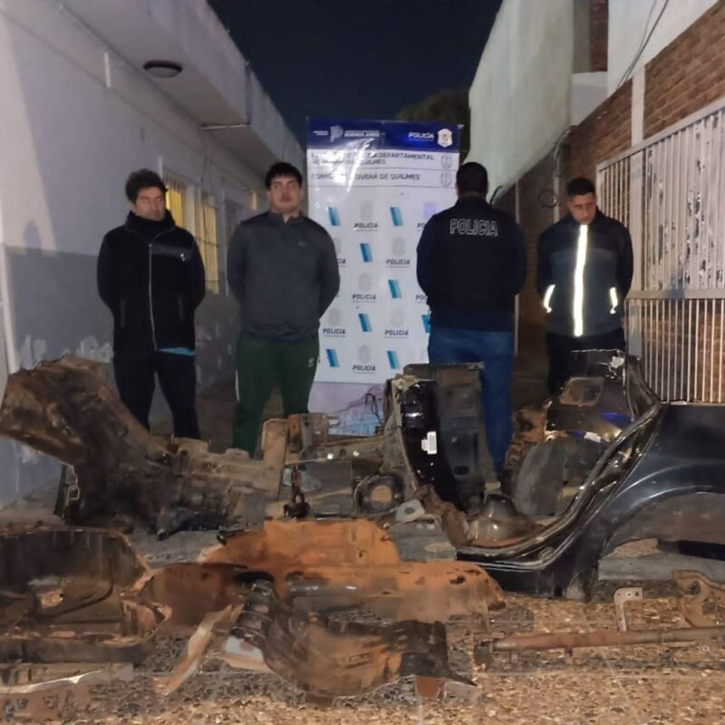 Atrapados descartando autopartes robadas en Quilmes
