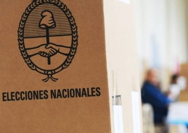 Proponer sancionar la desinformación electoral y el uso de deepfakes en campañas