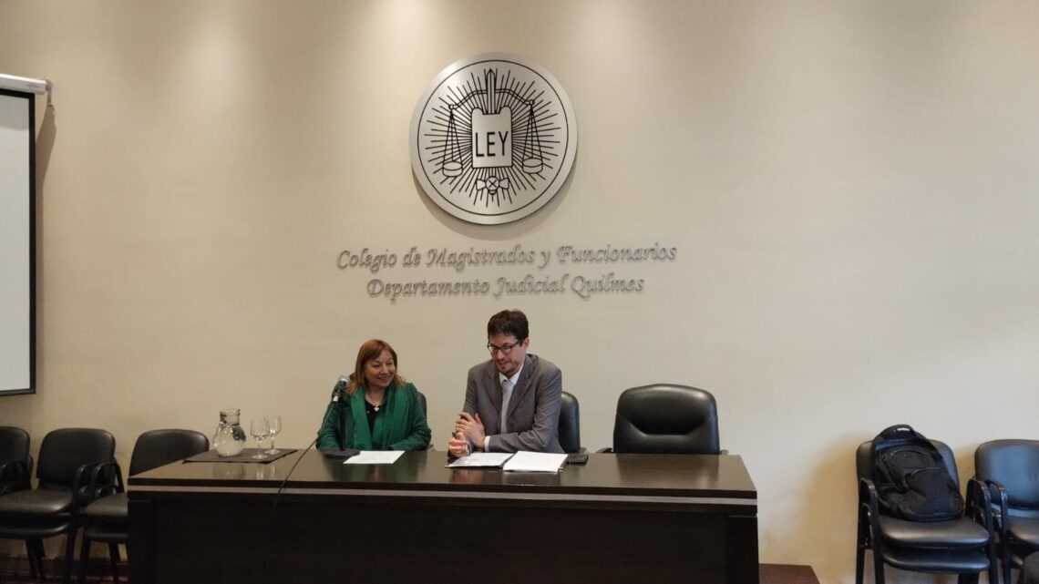 Presentaron en el CMFQ “Derecho Internacional y deber de investigar y sancionar las graves violaciones de derechos humanos”