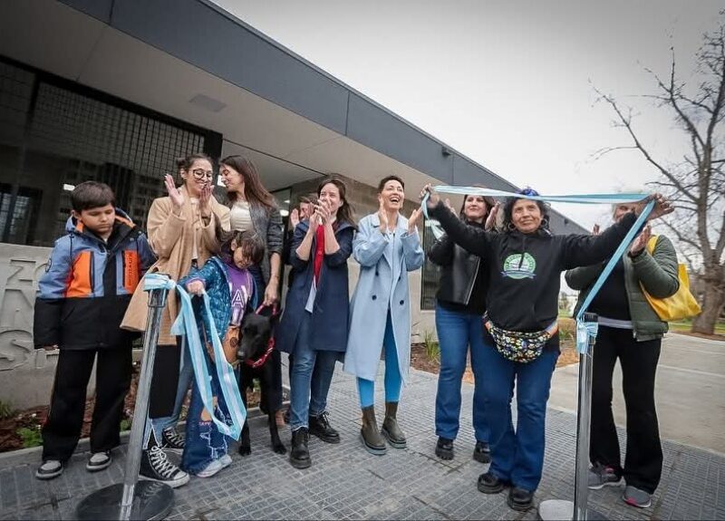 Mayra Mendoza y Ceci Soler inauguraron la primera Veterinaria Municipal en Don Bosco