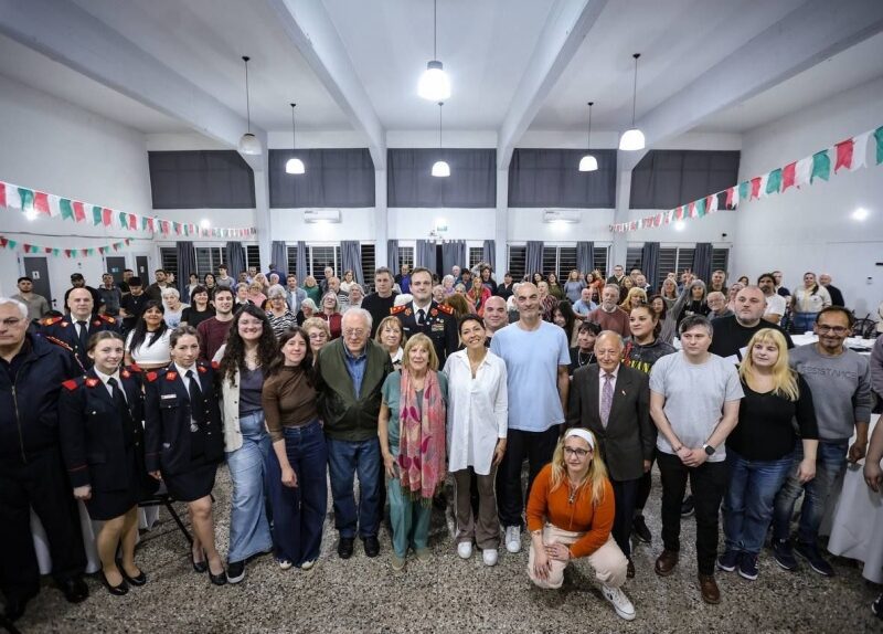 Mayra Mendoza y Ceci Soler mantuvieron un encuentro con representantes de instituciones de Bernal