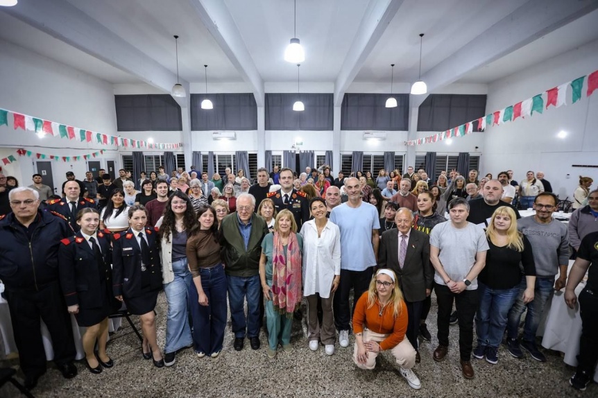 Mayra Mendoza y Ceci Soler mantuvieron un encuentro con representantes de instituciones de Bernal