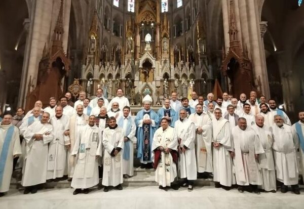 El obispo de Quilmes, Carlos Tissera, fue intervenido quirúrgicamente y evoluciona favorablemente