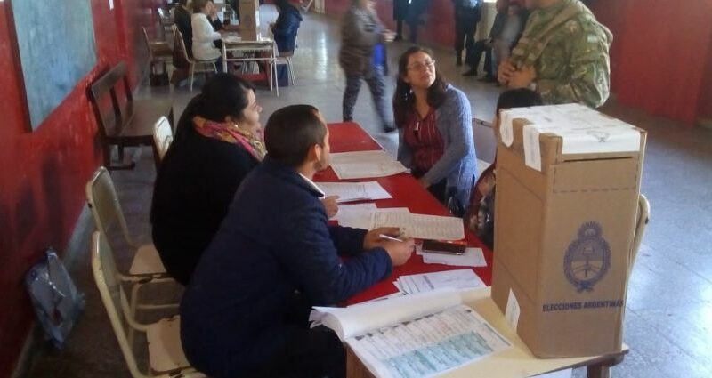 Continúan las capacitaciones presenciales para autoridades de mesa en la Provincia