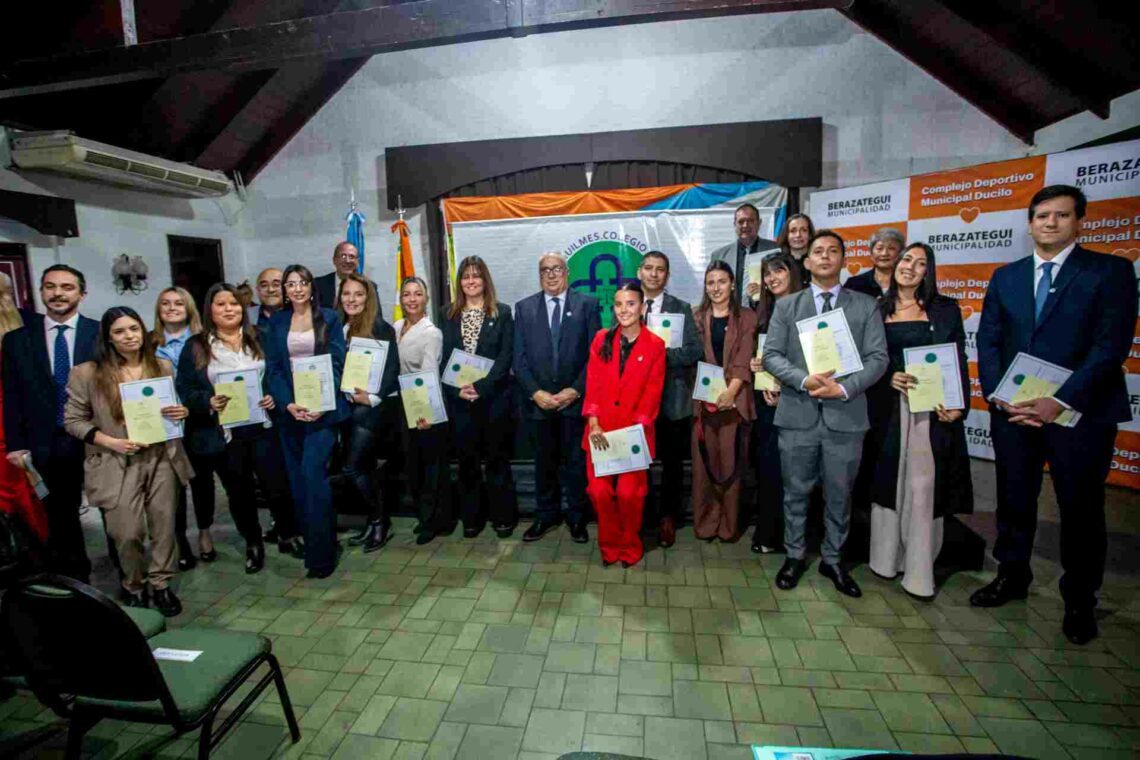 Tradicional jura de abogados en el Club Ducilo en Berazategui