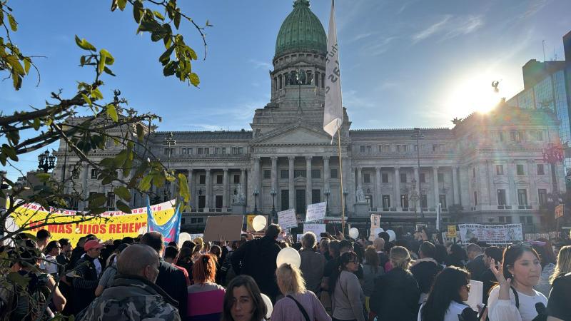 Marcharon al Congreso en el Día Internacional de las Falsas Denuncias