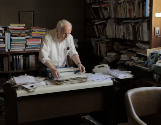 Quitaron la condición de Embajador de la Cultura Argentina a Norberto Galasso
