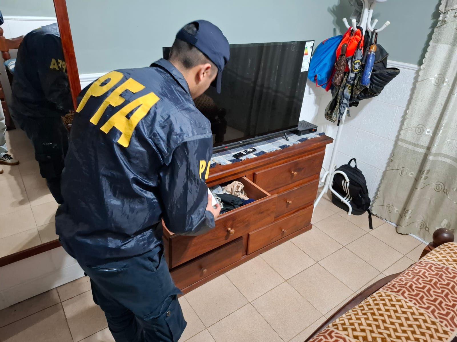 Operativo anti estafa “Huella Digital”; allanamientos en Quilmes y la región