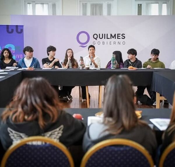 Quilmes: Jóvenes debatieron a 49 años de la Noche de los Lápices