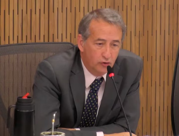 Un diputado denunció irregularidades en la elección del Defensor del Niño