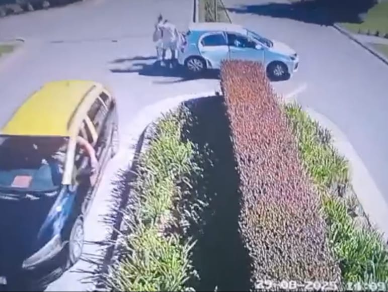 Berazategui: fin de semana de ensueño se transformó en pesadilla para pareja de rusos, les robó un chofer de Didi