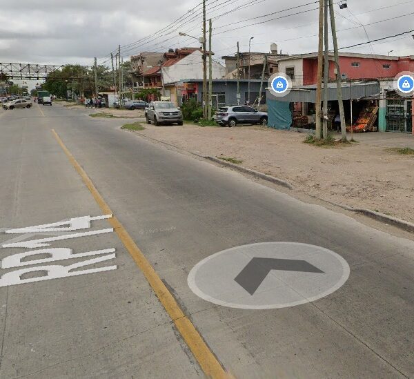 Intentó robarles el celular a jóvenes rugbiers y lo redujeron al hacerle un tackle en Berazategui