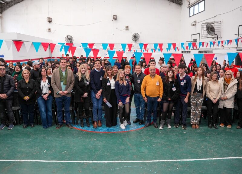 Florencio Varela: Andrés Watson participó de la muestra anual del Instituto Sallarés