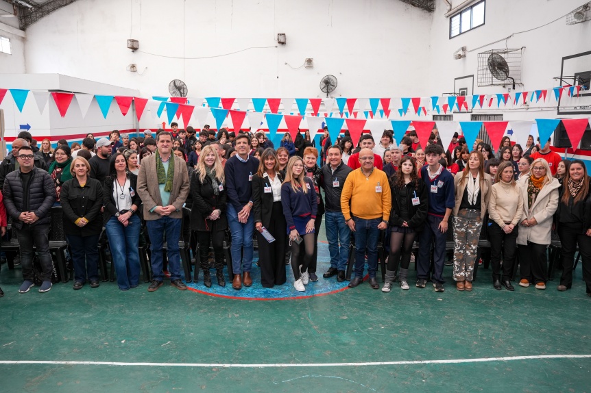 Florencio Varela: Andrés Watson participó de la muestra anual del Instituto Sallarés