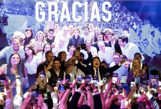 Elecciones 2025: amplio triunfo de La Libertad Avanza en todo el país con batacazo en provincia de Buenos Aires