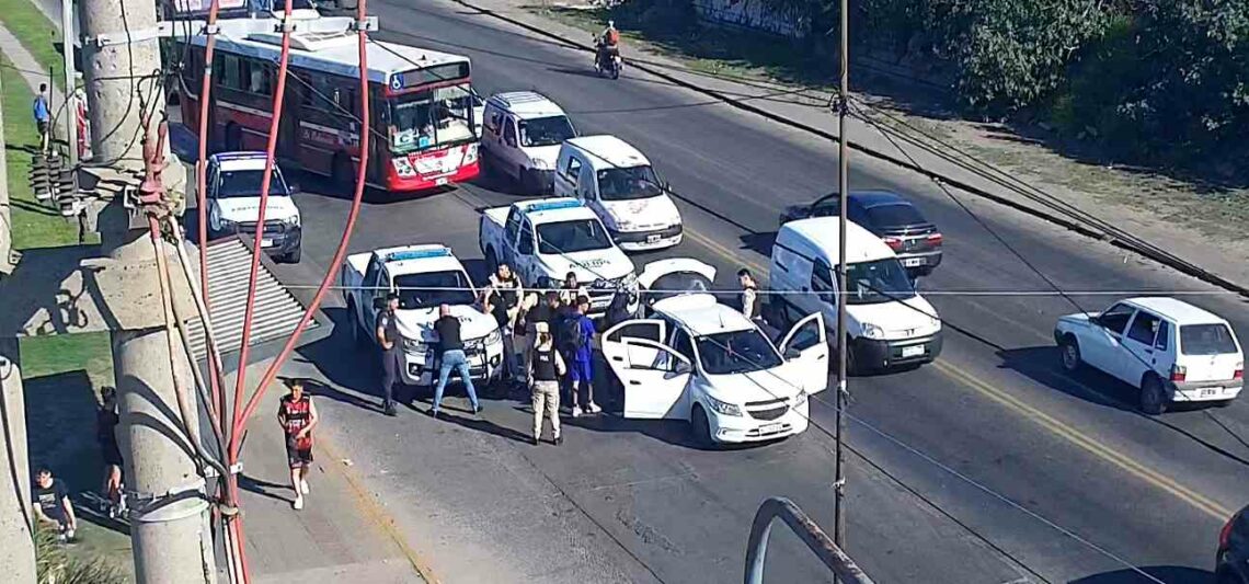 Bernal Oeste: captaron un vehículo vinculado a un caso de extorsión gracias al lector de patentes