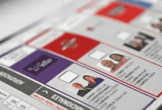Alertan por multas a los que se saquen fotos con su voto
