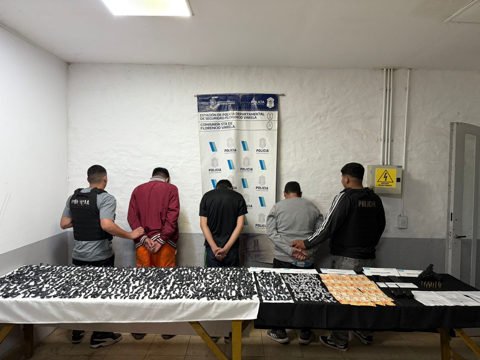Megaoperativo por drogas en Florencio Varela: desbaratan circuito de comercialización en Barrio Paraná