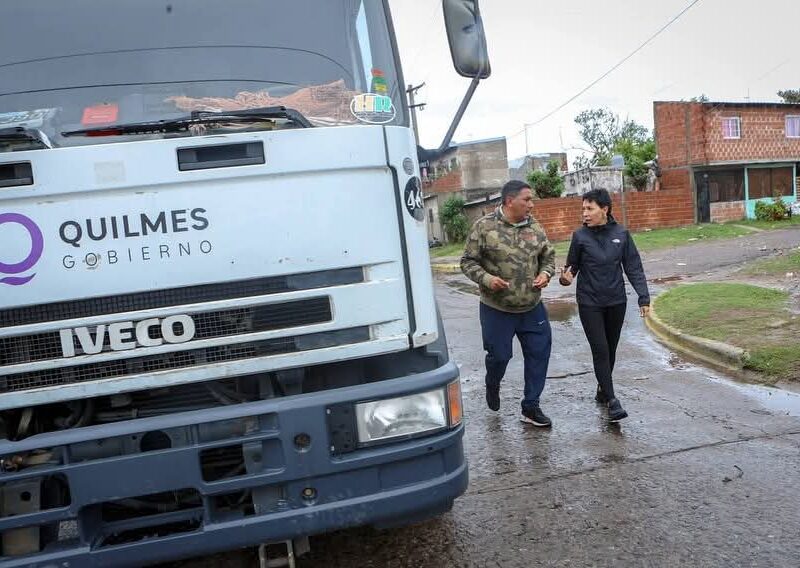 Quilmes: Mayra Mendoza coordinó tareas en zonas afectadas por el temporal