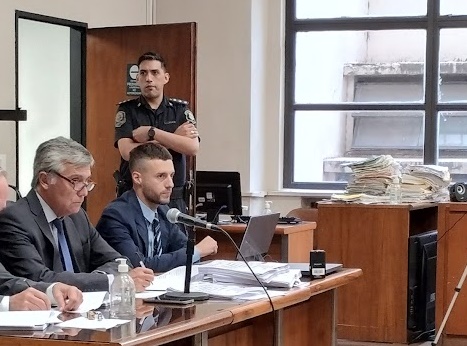 Comenzó el juicio contra un hombre acusado del homicidio de un vecino tras una discusión en Villa Luján