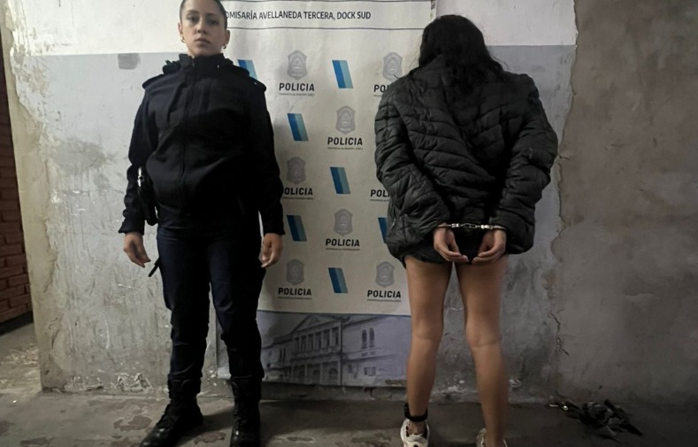 Avellaneda: paseaba con la tobillera puesta y fue detenida