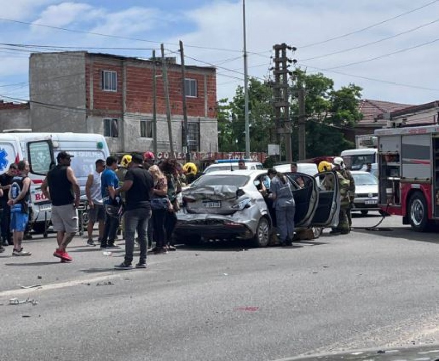 Accidente en Monteverde y 898 dejó cuatro personas heridas y trasladadas al hospital