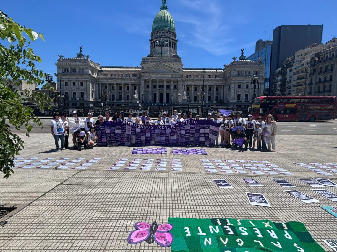 “Atravesados por el Femicidio” movilizó al Congreso en el Día del 25N