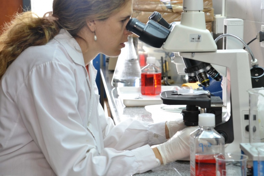 La Provincia financiará proyectos de investigación con participación destacada de la UNQ