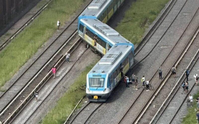 Descarriló una formación del Tren Sarmiento en Liniers: 20 heridos