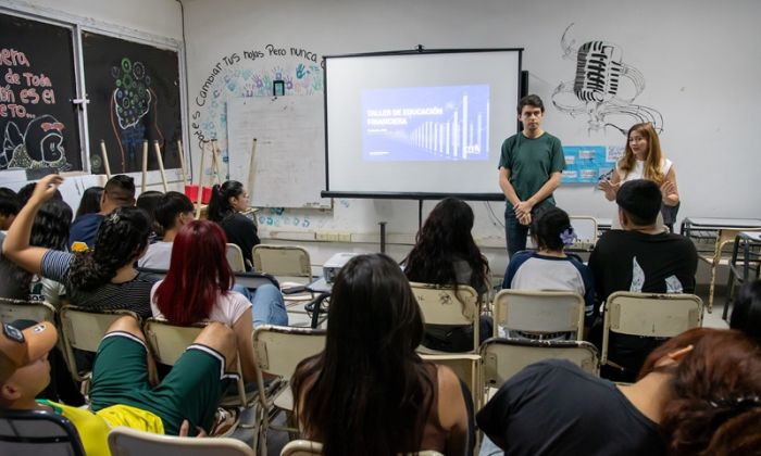 Florencio Varela: concientización y educación financiera; modalidad para prevenir estafas
