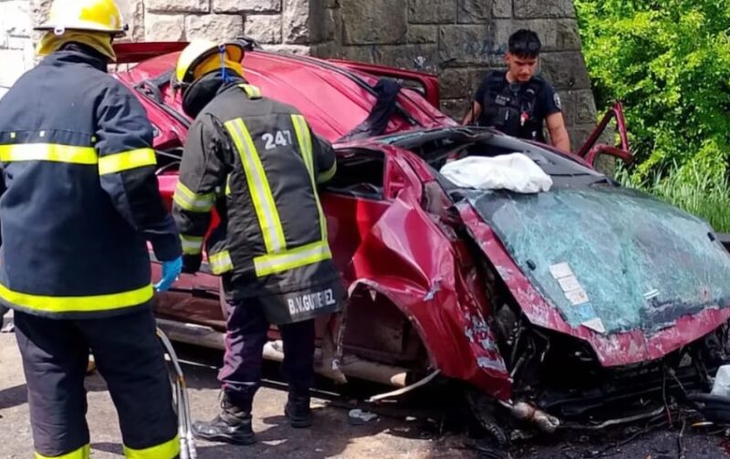 Murió un hombre y otro resultó herido tras un violento choque en Berazategui