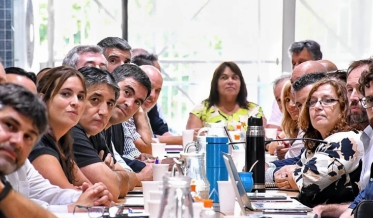 Sin oferta salarial: Provincia y gremios retomaron las negociaciones paritarias
