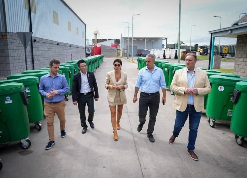 Mayra Mendoza presentó el programa “Eco-Súper” para reciclar materiales