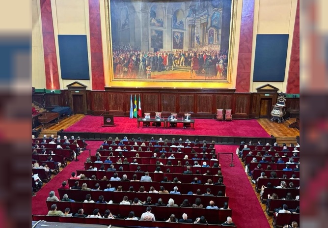 Presentaron el nuevo “Derecho Penal” de Zaffaroni en la UBA