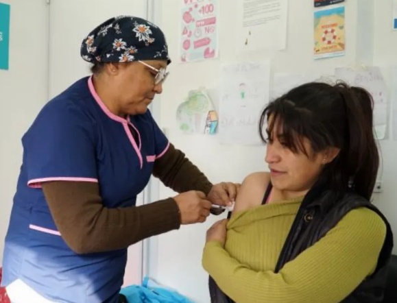 La Provincia ya aplicó más de 140 mil dosis de vacuna contra el dengue