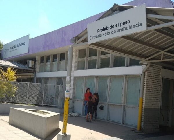 Solano: hallaron a un recién nacido en una zanja y permanece internado en el Hospital Oller