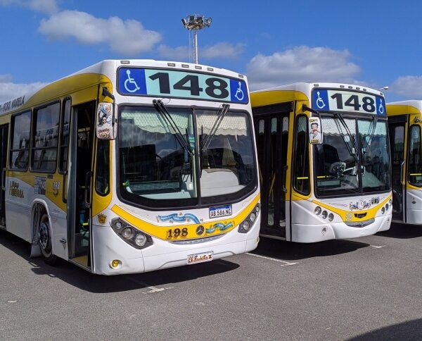 La línea 148 está de paro por salarios adeudados y miles de usuarios se encuentran sin servicio