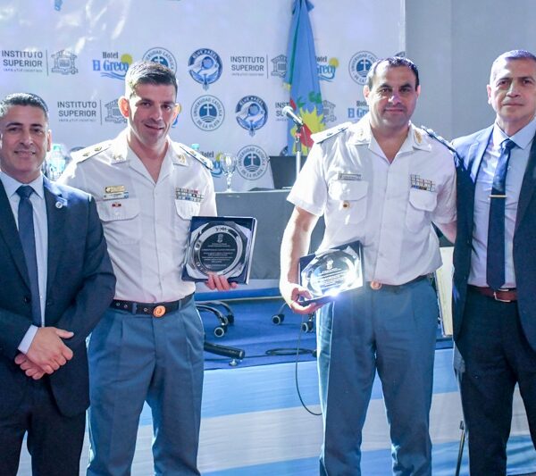 El Círculo de Oficiales del SPB celebró su 53º aniversario con una Cena de Gala y emotivos reconocimientos