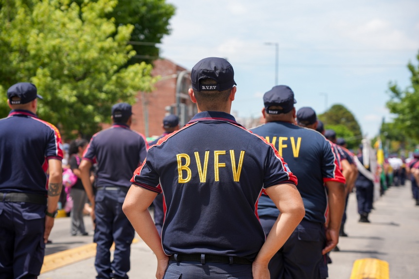 Florencio Varela celebró los 70 años de los Bomberos Voluntarios con un desfile