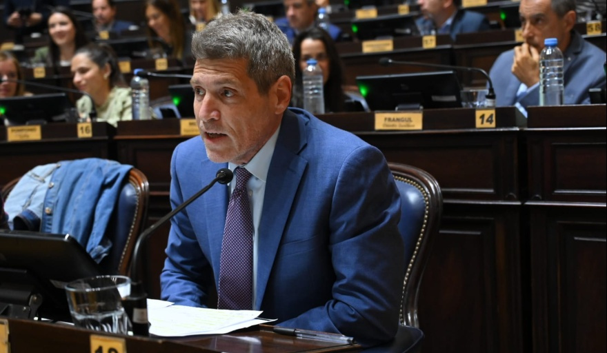 Desde LLA piden derogar la ley de paridad de género en los clubes