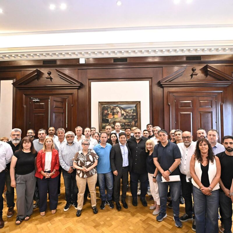 Ante los gremios estatales, Kicillof se comprometió a retomar las paritarias en enero