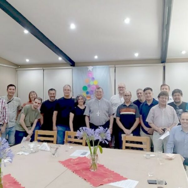 Brindis navideño de los obispos de la Diócesis junto a periodistas de Quilmes, Varela y Berazategui