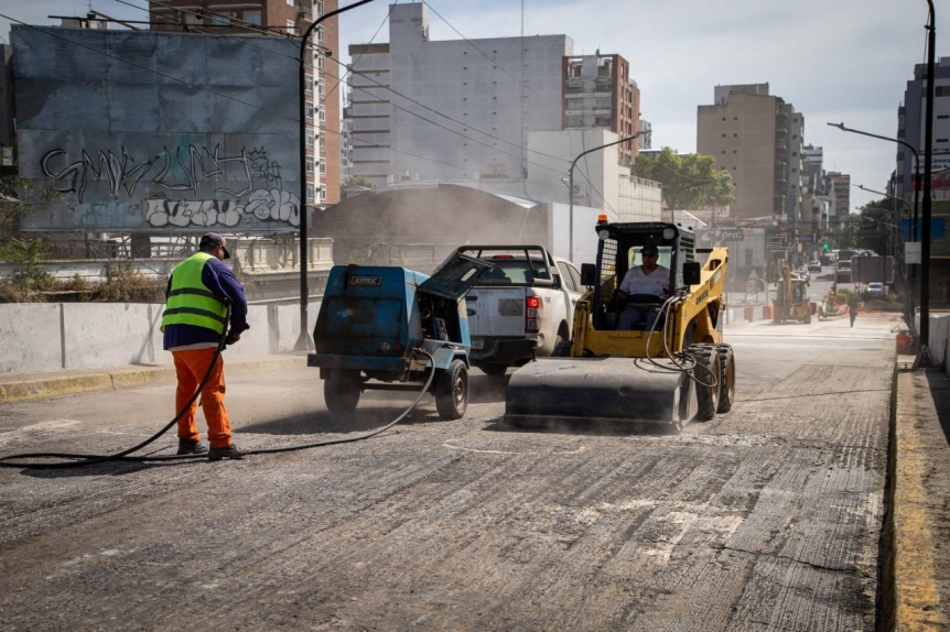 Quilmes: siguen avanzando los trabajos de reconstrucción integral del puente 14 de Agosto
