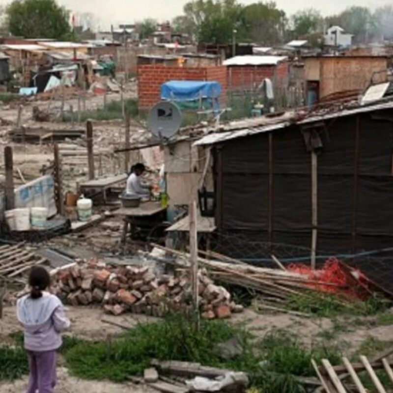 Según la UCA, la pobreza bajó al 36,3% en el tercer trimestre y tocó su nivel más bajo desde 2018