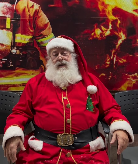 Papá Noel llega a los Bomberos: celebración navideña para todos en Quilmes