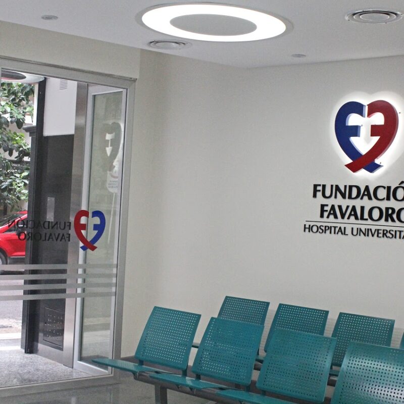 Hospital Universitario Fundación Favaloro: Primera reparación de válvula mitral asistida por robot en Argentina
