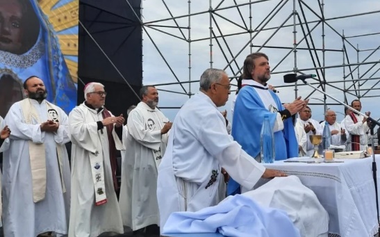 Curas villeros reclamaron por las necesidades de sus barrios a días de la Navidad